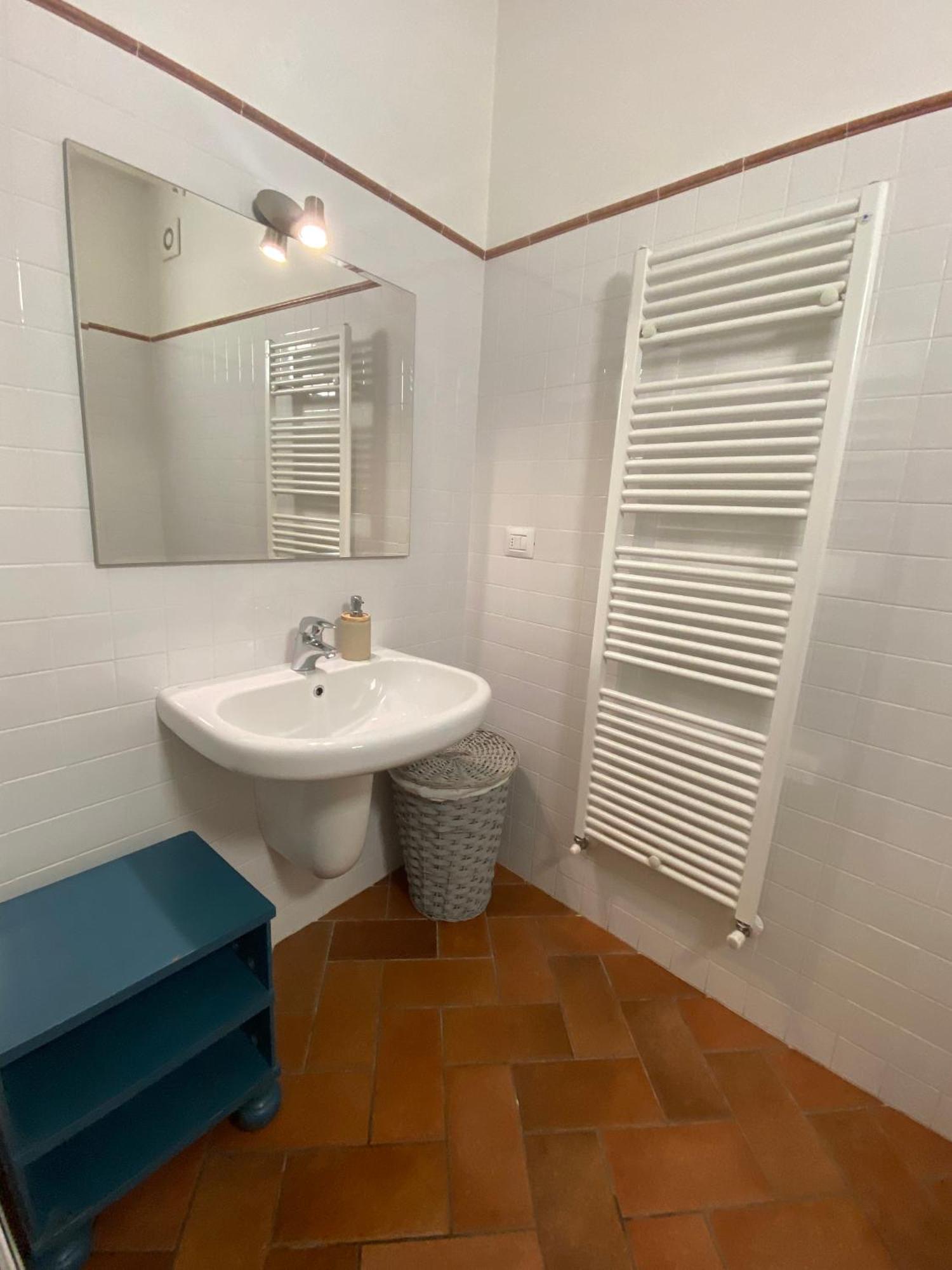 Holiday House Alla Torre Mandello del Lario Exterior foto